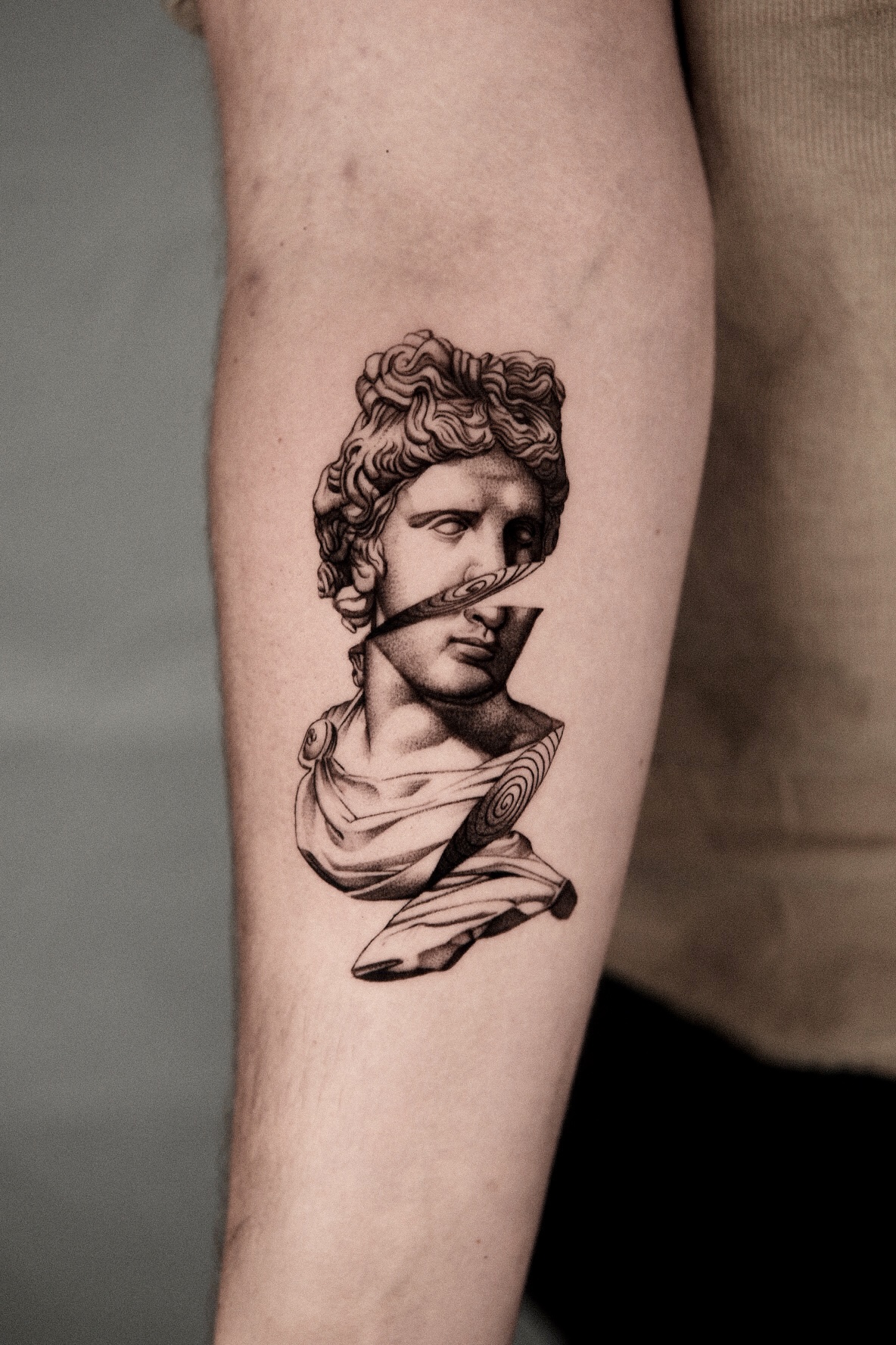 Tattoo detail by Oskar Sterner